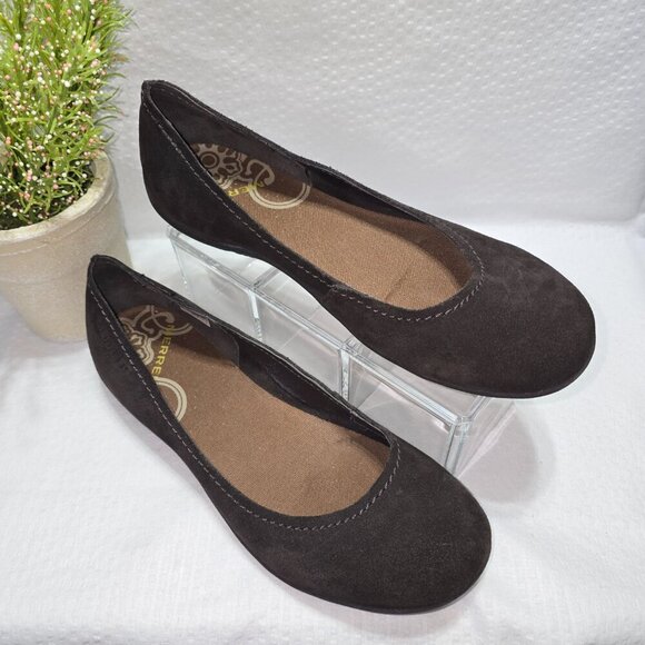 MERRELL AVESSO EXPRESSO WOMENS SUEDE SLIP ON BALLET FLAT SIZE 10 EUC - Picture 1 of 9
